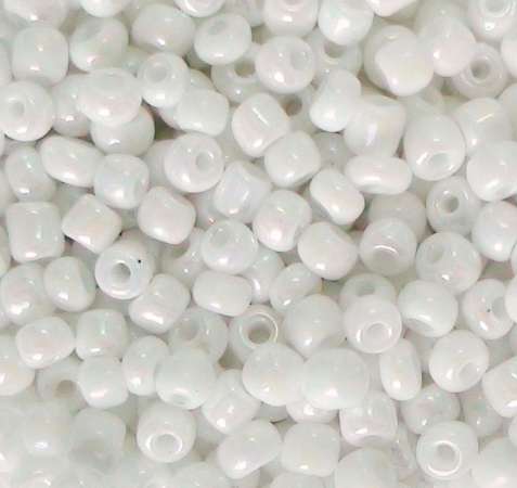 Rocailles 2,6mm opak gelüstert weiß