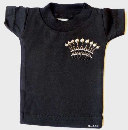 aufgebügelt auf einem Mini-T-Shirt