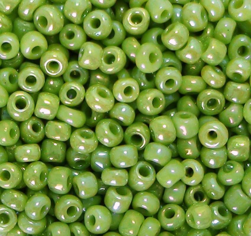 Rocailles 2mm opak gelüstert hellgrün