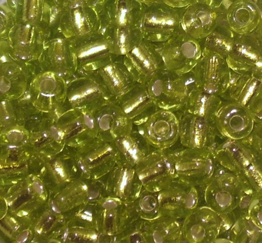 Rocailles 4mm mit Silbereinzug hellgrün