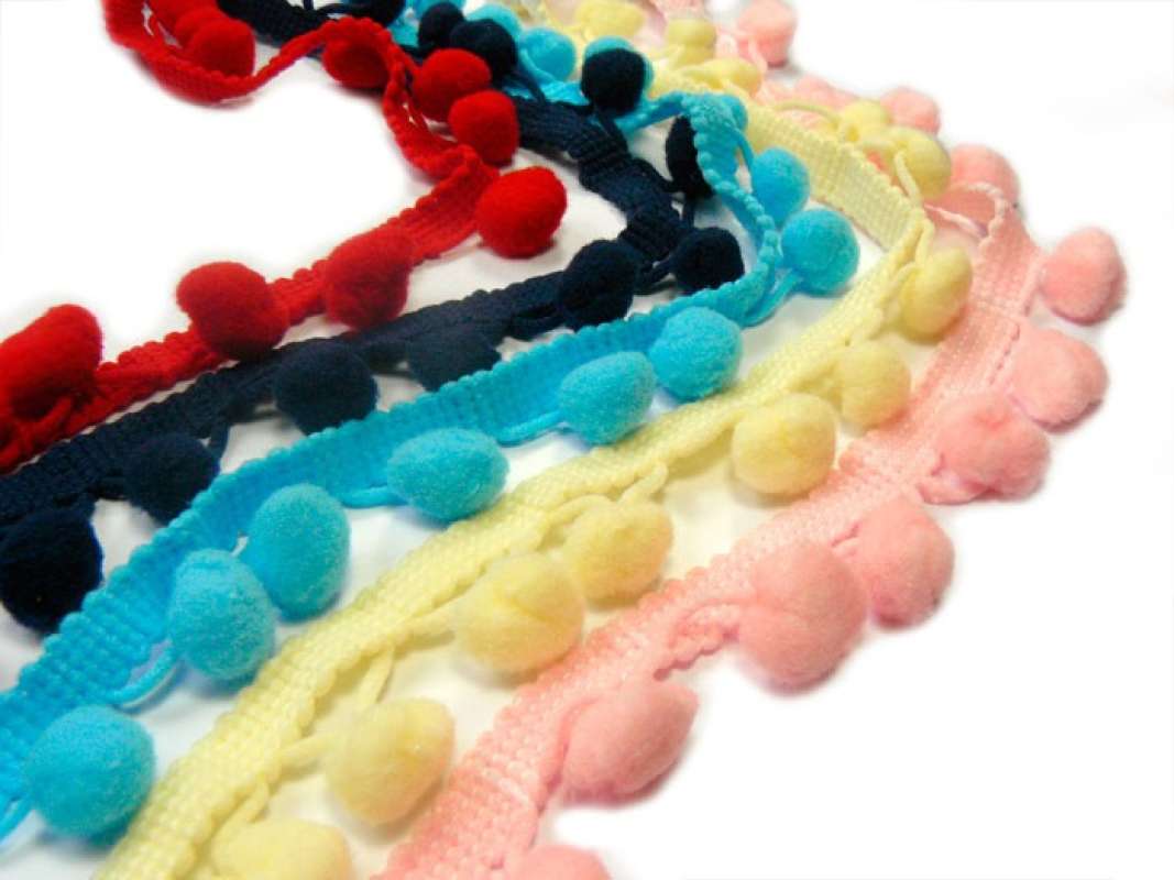 Pomponborte 20mm  online kaufen auf paillettenshop.de